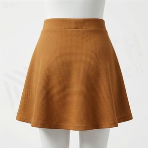 Jupe courte trapèze pour femme, couleur unie, plissée, taille élastique, confortable, décontractée, en tissu tissé, élasthanne, polyester, toutes saisons - Product Image 2