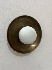 Lámpara de Pared Giratoria con Globo Dorado de Aluminio, Lámpara de Vanidad para Dormitorio y Decoración de Oficina - Product Image 3