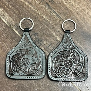 พวงกุญแจหนังแท้ลายดอกไม้สไตล์ตะวันตก งานแฮนด์เมด ของขวัญ - Product Image 1