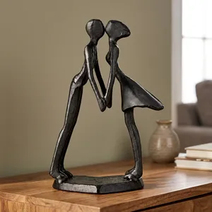 Escultura de Pareja Besándose en Metal Hecha a Mano, Figura Romántica de Amantes, Estatua de Amor Moderna y Minimalista, Acabado Bronce Negro, Decoración de Mesa - Product Image 5