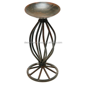 Premium Choice Pilgrim Home & Hearth 17503 Lakewood Chimenea Candelabro Portavelas en bronce desgastado. - Product Image 3
