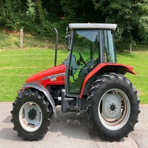 รถแทรกเตอร์ Massey Ferguson 4245 รุ่นใหม่ ประสิทธิภาพสูง ขับเคลื่อน 4 ล้อ พร้อมเครื่องยนต์กำลังสูง สำหรับไถพรวน ปลูกเมล็ดพันธุ์ - Product Image 4