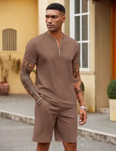 Ensemble short et t-shirt tricoté à col zippé pour homme – Tenue de sport d'été respirante et légère pour la course, l'entraînement et la gym – 100 % respirant et léger - Product Image 4
