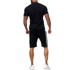 Ensemble de survêtement de sport pour hommes, personnalisé, avec polo demi-zip à manches courtes et short de jogging, collection été, vente en gros - Product Image 3