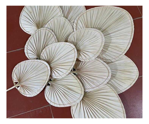 Recuerdo de Boda, Abanico de Mano de Bambú Vintage, Hecho a Mano con Hoja de Palma - Product Image 1