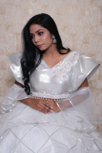 Lehenga Choli blanc avec jupe matelassée, robe de mariée indienne traditionnelle longue, en viscose, coupe ample, toutes saisons - Product Image 5