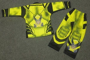 Kimono BJJ unisexe jaune et noir à imprimé numérique, séchage rapide, 460g polyester/coton, pour un style personnalisé, coupe ajustée, vêtements de sport de combat pour adultes - Product Image 2
