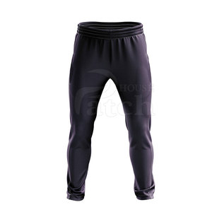 Tenue de sport en tissu léger et respirant, conçue pour le confort, la flexibilité et des performances durables lors des matchs - Product Image 5