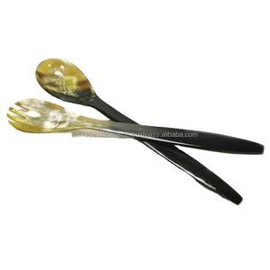 Cuchara de servicio de cuerno orgánico de búfalo de alta calidad para utensilios de cocina fabricados a mano a precio competitivo - Product Image 1