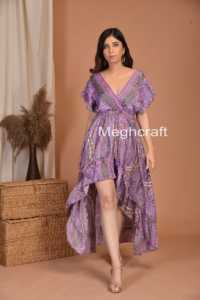 Vestido Maxi de Seda Estilo Boho con Cuello en V y Mangas Acampanadas para Mujer, Ideal para Fiestas Casuales, Disponible para Exportación al por Mayor - Product Image 5