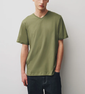 T-shirt pour homme, col en V, manches courtes, basique, uni, couleur unie, 100% coton, décontracté, sport, vente en gros, personnalisable, OEM, ODM, directement de l'usine - Product Image 1