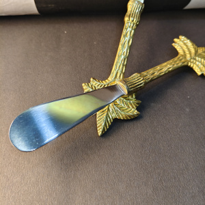Ensemble de couteaux à beurre et de couteaux à dessert en forme de feuille de palmier dorée tropicale, cadeaux de mariage de luxe, décoration de table, écologique, durable - Product Image 6