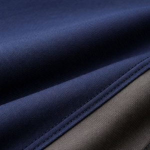 Camisetas elegantes para hombre con diseño moderno y material ligero, perfectas para uso casual y moda urbana. - Product Image 6