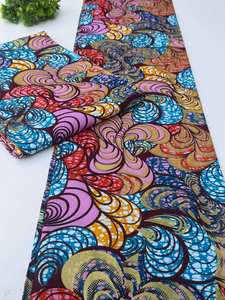 Tissu en coton imprimé africain résistant et audacieux pour robes et tenues quotidiennes – Marché de la mode africaine - Product Image 4