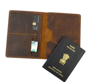 Porta Pasaportes Artha de 5 Pulgadas, Estilo Nacional, en Cuero Genuino, con Cierre y Ranura para Tarjetas de Crédito, con Logotipo Personalizado - Product Image 2