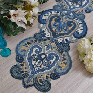 Chemin de table en tissu brodé floral oriental fait main, forme irrégulière, tapis décoratif pour table à manger - Product Image 1