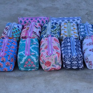 Floral Zipper Cosmetic Bag Portable Small Textile Travel Pouch Lovely Patterned Toiletry Case - Product Image 1