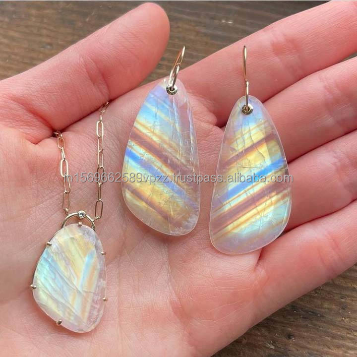 เช่นเดียวกับภาพ