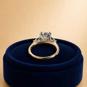 Anillo de Tres Piedras con Diamante de Corte Cojín de 2.00 Quilates de Alta Calidad, Corte Pera Lateral, Cultivado en Laboratorio, Oro Sólido de 14K, Regalo Romántico para Ella - Product Image 6