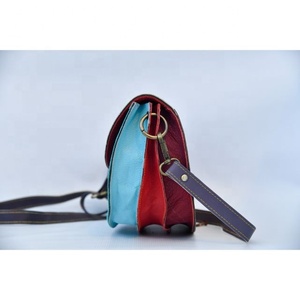 Nouveau Style occidental recyclé peau de vache fourrure cuir sacs à bandoulière de haute qualité à la mode véritable recyclé fourrure cuir fronde sac à main - Product Image 3