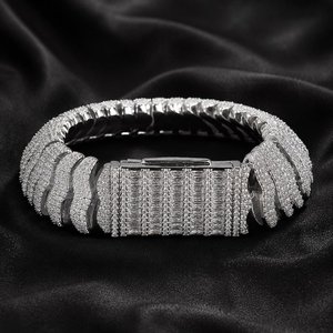 Pulsera de eslabones cubanos Iced Out de plata de ley 925 con diamantes de moissanita VVS, pulsera llamativa de lujo estilo Hip Hop para hombre con pavé. - Product Image 3