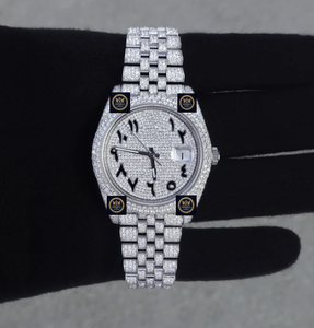 Montre automatique de luxe en argent, entièrement sertie de moissanite, avec bracelet en acier inoxydable, affichage automatique de la date et GPS, collection Imperial Jewels. - Product Image 2