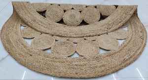 Tapis rond en jute tressé fait main, style bohème chic, en fibres naturelles, pour décoration de sol rustique et champêtre - Product Image 4