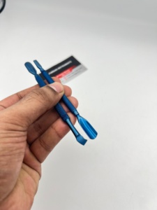 Pousse-cuticules professionnel bleu plasma de qualité supérieure, double extrémité, outils de manucure et pédicure pour ongles des doigts et des orteils - Product Image 1