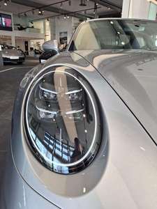 รถใหม่เอี่ยมปี 2025 สำหรับ 911 992.2 Urmodell Touring Packet Lift 4.1-6L เบนซิน 510 แรงม้า SUV พวงมาลัยซ้าย Dark Turbo R20 เบาะหนัง - Product Image 4