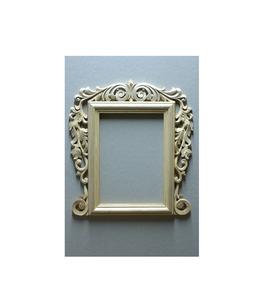 Cautivador marco de espejo de pared de madera que aporta presencia artística y belleza funcional a entornos domésticos elegantes. - Product Image 6