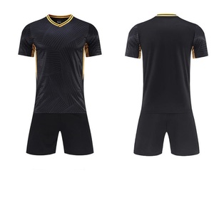 ชุดฟุตบอลสโมสร ชุดกีฬาฟุตบอลสั่งทำ ผู้ผลิตชุดกีฬาพิมพ์ลายแบบ Sublimation เสื้อและกางเกงขาสั้นทีม ชุดกีฬาระดับพรีเมียมสำหรับไซส์ M - Product Image 4