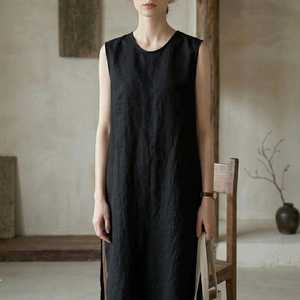 Conjunto de Verano Minimalista para Mujer: Top Largo sin Mangas de Lino con Aberturas Laterales y Pantalones Anchos - Product Image 2