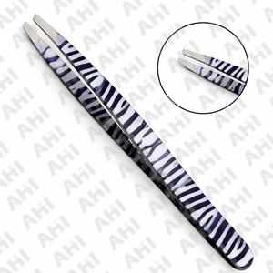 Pince à épiler professionnelle AHI de luxe en acier inoxydable biseauté, écologique, durable et personnalisable - Product Image 3