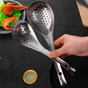 Serveur à riz en métal, outil de présentation alimentaire signature, conçu pour allier fiabilité et style de table sophistiqué - Product Image 6