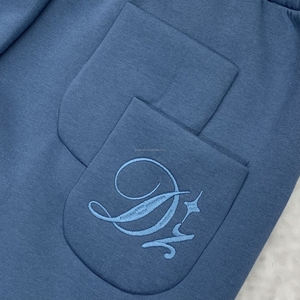 Ensemble de survêtement personnalisé avec sweat à capuche et pantalon de jogging, coupe ample et épaisse, en molleton technique coupe-vent pour homme - Product Image 4