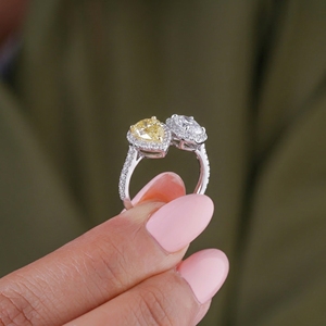 แหวนทูโทน Toi et Moi ทองคำขาว 18K ประดับเพชรเหลืองทรงหยดน้ำและทรงรีแบบแฟนซี แหวนหมั้นแบบวงแหวนเพชรล้อมเพชร แหวนแต่งงานแบบสองเม็ด - Product Image 5