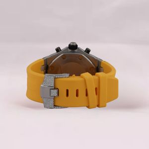 นาฬิกาข้อมือสายสีเหลือง หน้าปัดทรงกลม ประดับเพชรโมอิสซาไนต์ กลไกควอตซ์ สายประดับเพชร พร้อมรายละเอียดตัวเลขโรมันสุดหรู - Product Image 5