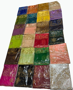 Tissu Jacquard Brodé en Soie Taffetas Écologique de Haute Qualité, Motif Gogra Somalien Perlé, Poids Moyen - Product Image 4