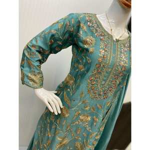 Conjunto de Top y Pantalones Plazzo para Mujer con Elegante Dupatta para Fiestas - Product Image 2