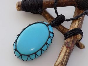 Collar con Colgante de Macramé Turquesa Hecho a Mano |   Joyería Boho de Piedra Azul Natural |   Collar de Cristal Curativo para Hombre - Product Image 2