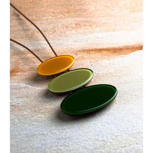 Collar Minimalista de Resina y Madera para Amantes de la Joyería Moderna, Accesorios de Moda con Cristales - Product Image 3