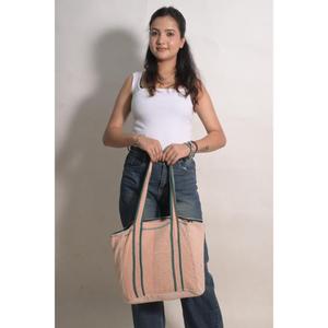 Sac fourre-tout indien Kantha pour femme, sac à bandoulière en coton style bohème, sac de courses et de marché réutilisable - Product Image 2
