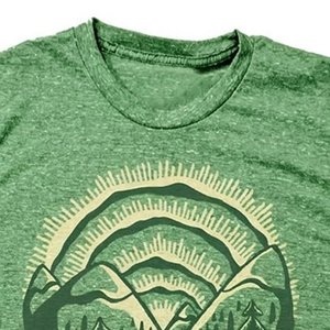 Camisetas Verdes de Alta Calidad para Hombre con Logotipo Personalizado, Ropa Urbana Transpirable con Cuello Redondo, Artículos de Alta Venta para el Verano - Product Image 5