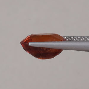 Hessonite rouge naturelle, pierre précieuse en vrac, 4,84 carats, taille ovale, 11,5x8mm, 6mm, clair |   Pierre précieuse de qualité supérieure certifiée IGI, vente en gros - Product Image 2