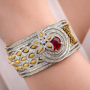 Bracelet de luxe élégant avec pierre rouge rubis et accents de zirconium cubique étincelants, design sophistiqué pour les occasions traditionnelles - Product Image 1