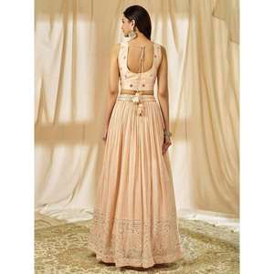Fabuloso Peach Georgette Recepción Desgaste Lehenga Choli Hilo Bordado para Bodas - Product Image 3