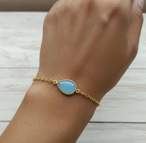 สร้อยข้อมือหยดน้ำสีฟ้าแคลซิโดนี เงินแท้ 925 ชุบทอง 14K ดีไซน์เรียบหรู สไตล์โบโฮ ของขวัญเครื่องประดับประจำเดือนธันวาคม - Product Image 5