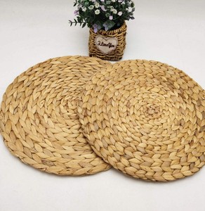 Set de table rond en jacinthe d'eau tressée, fait main, naturel, style rustique bohème, résistant à la chaleur - Product Image 3