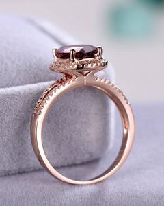 Anillo de compromiso de granate de plata 925 chapado en oro rosa de 14k con halo ovalado de circonita cúbica y tallo dividido, anillo nupcial - Product Image 3