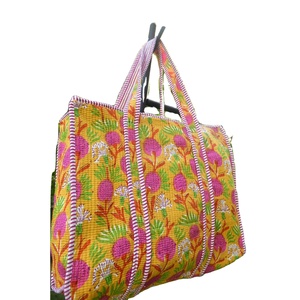 Sac fourre-tout d'été matelassé en coton imprimé à la main indien pour femme, motif géométrique multicolore avec fermeture éclair - Product Image 2